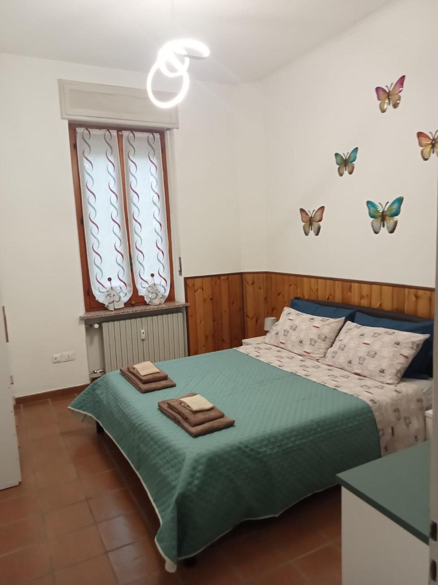 Guest House Montebello Asti Kültér fotó